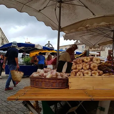 La Pierre Pourpre *