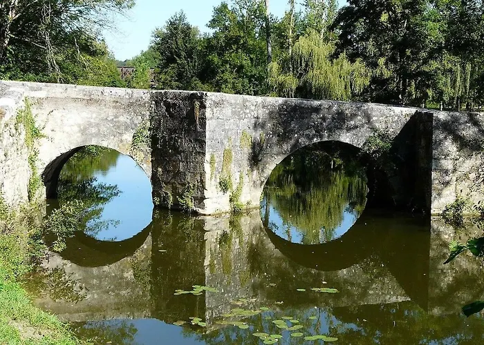 La Pierre Pourpre Casa de Férias *